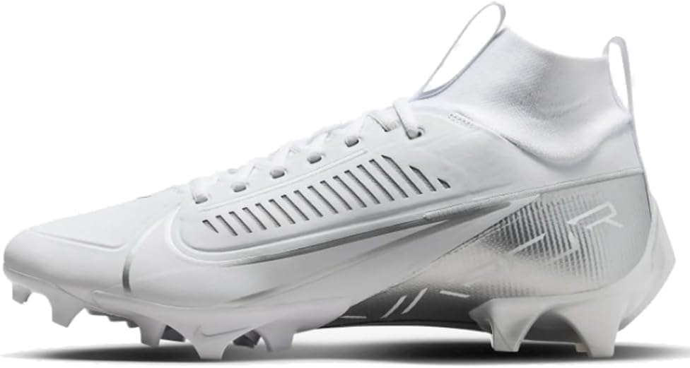 Football player wearing Vapor Edge cleats